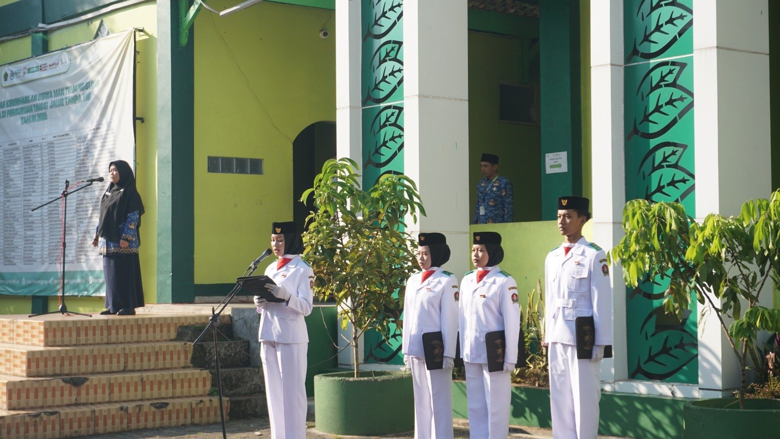 MAN TEMANGGUNG PERINGATI HARI LAHIR PANCASILA (Foto 2)