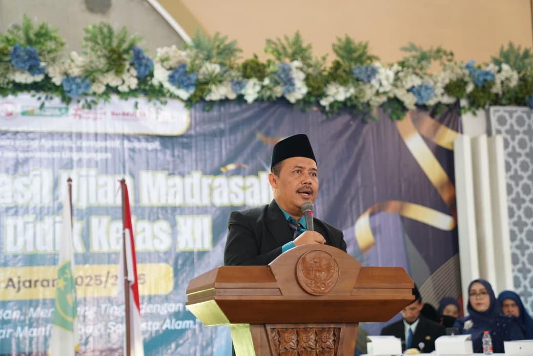 Sosialisasi Hasil Ujian Madrasah dan Penyerahan Siswa Kelas XII MAN Temanggung Tahun Ajaran 2025/2026 (Foto 2)