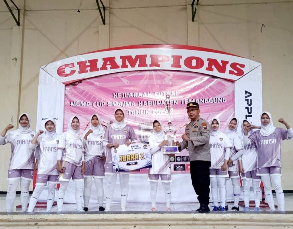 Perjuangan Luar Biasa, Tim Futsal Putri MAN Temanggung Raih Runner-Up di MGMP CUP 2026 (Foto 2)