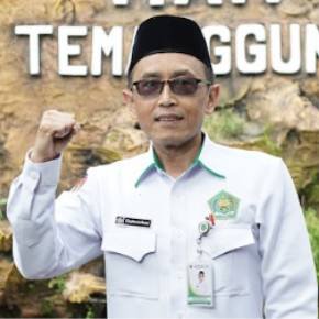 TAUFIQURROCHMAN, S.S.