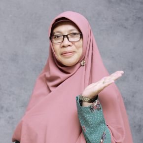 SITI ZAENAH, S.H.I.