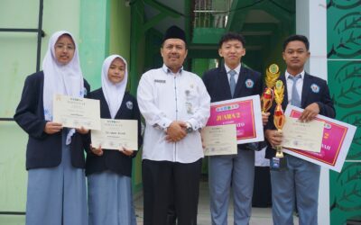 Upacara Bendera dan Penyerahan Trofi Lomba MAPSI UNSIQ kepada MAN Temanggung