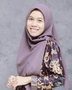 Yunita Arum Sari, S.Pd ( B. Indonesia )