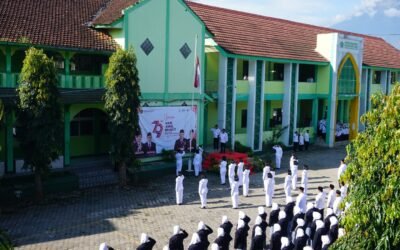 Khidmat Upacara HAB Kemenag RI ke-79 di MAN Temanggung, Dipimpin Kepala Kankemenag
