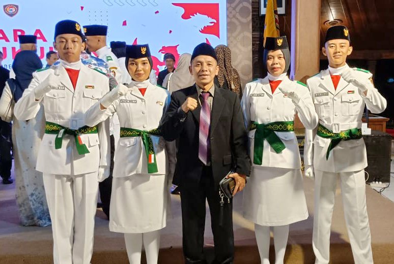 EMPAT SISWA MAN TEMANGGUNG LOLOS PASKIBRAKA KABUPATEN